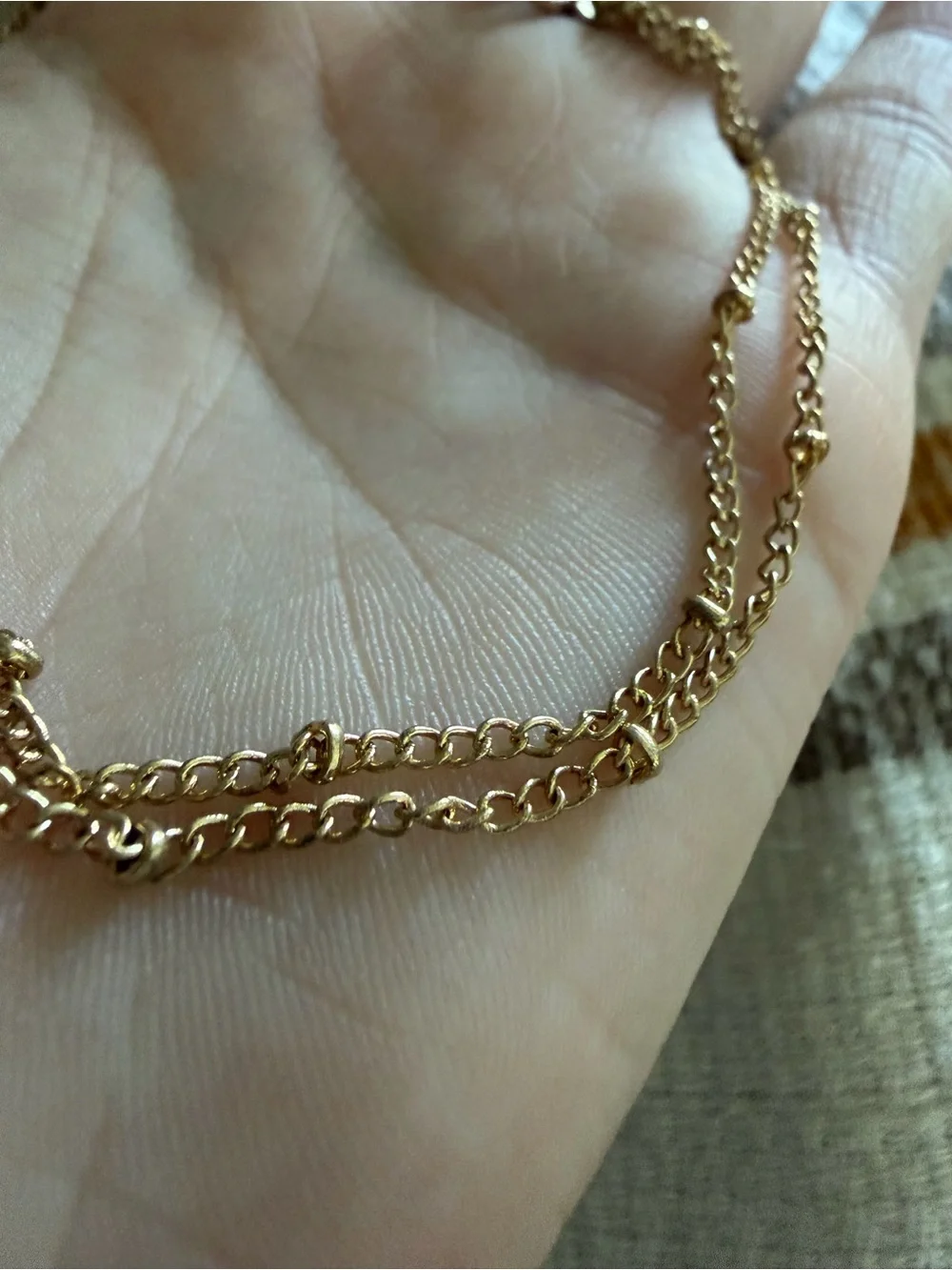N/A elegant gold